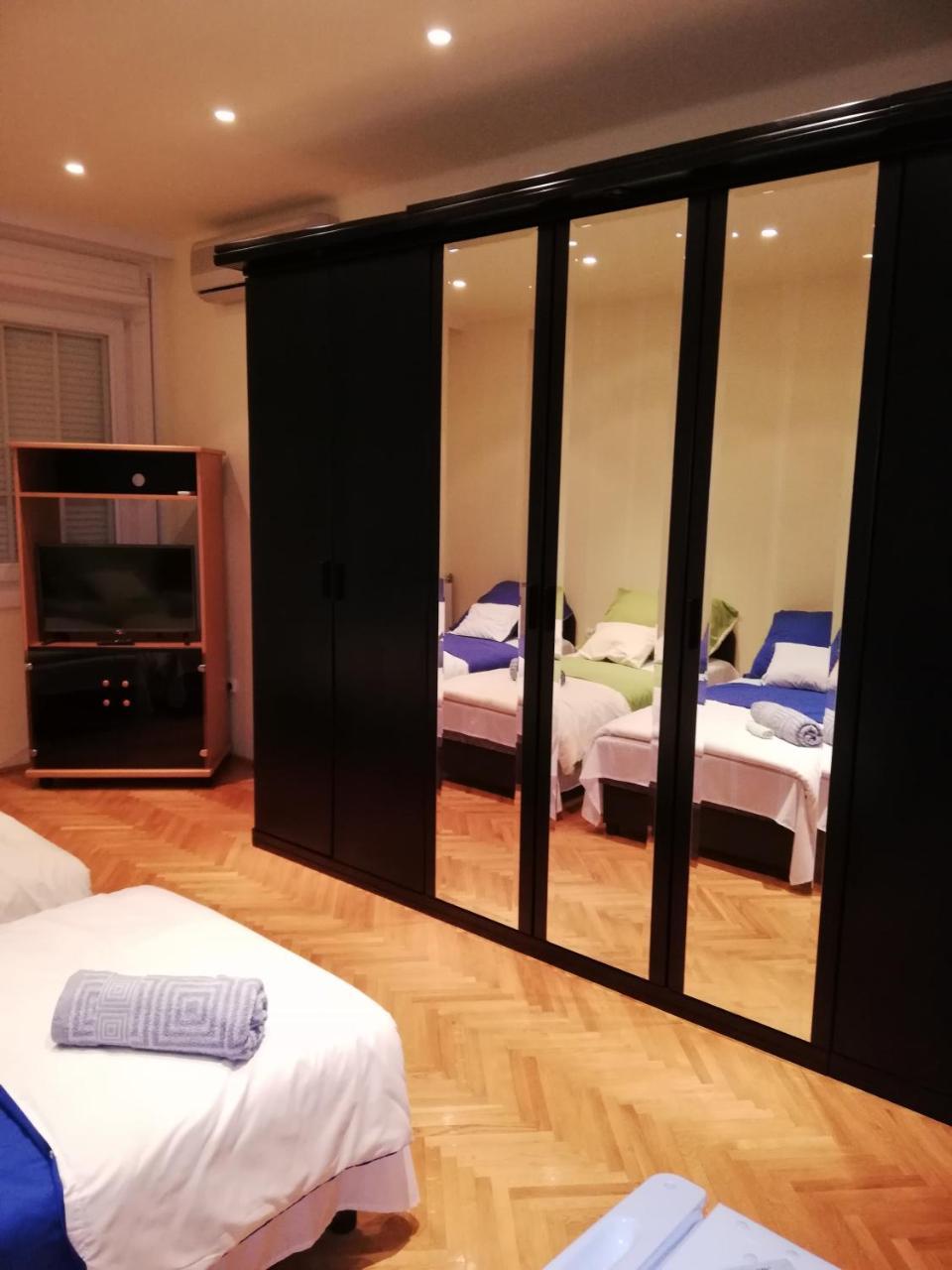 Pero Panzio Bed & Breakfast Debrecen Exterior photo