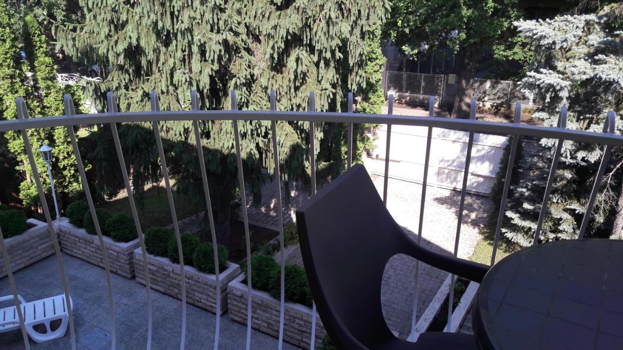 Pero Panzio Bed & Breakfast Debrecen Exterior photo