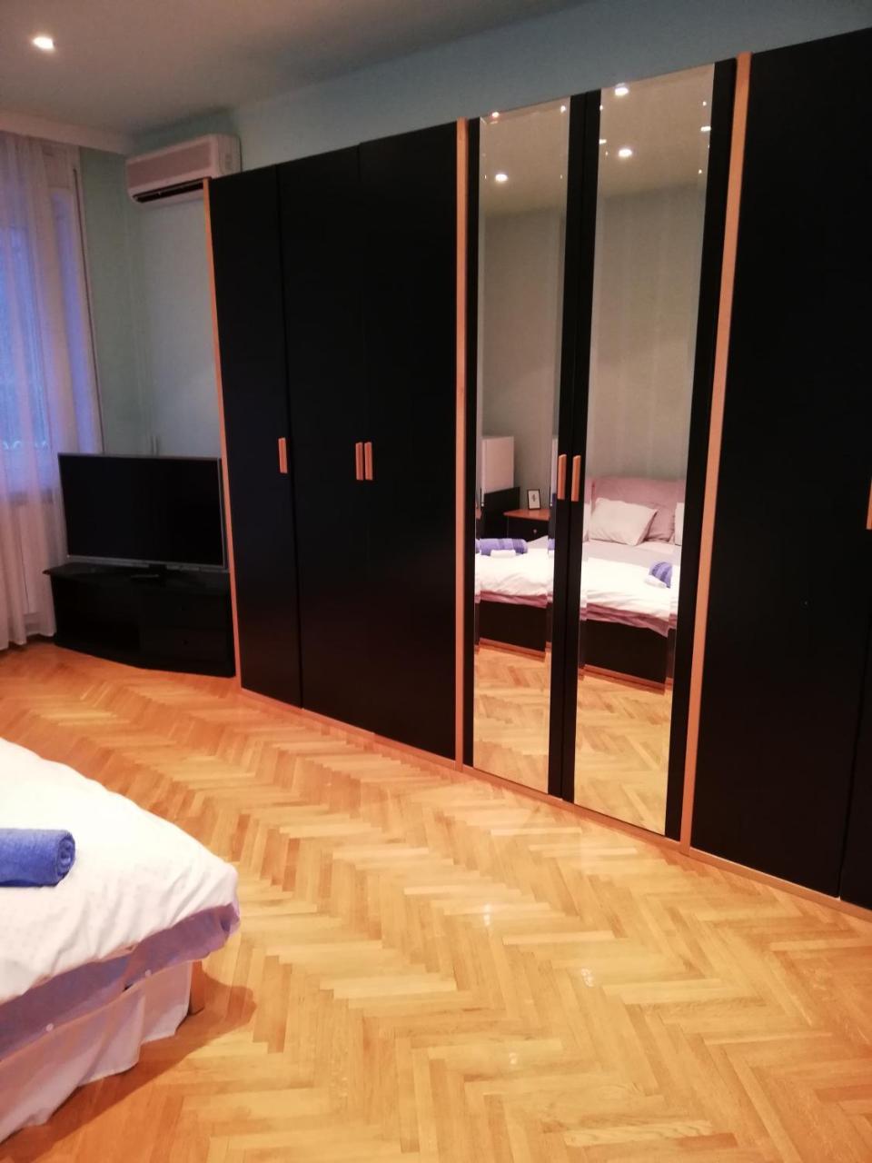 Pero Panzio Bed & Breakfast Debrecen Exterior photo